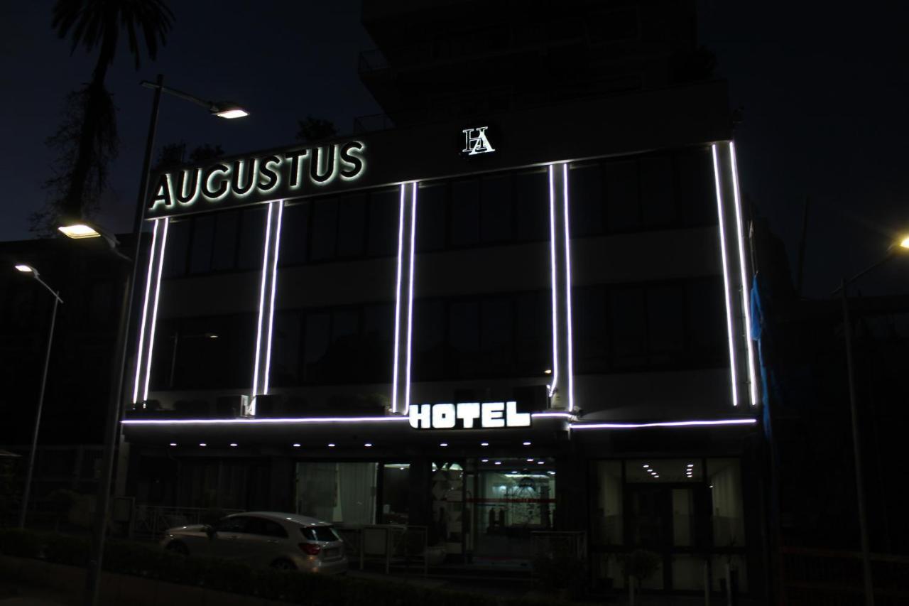 Augustus Hotel Ottaviano Exterior photo